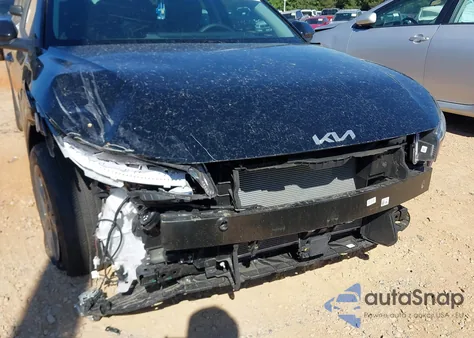 2025 Kia K4 Lxs из США, поврежденный, VIN 3KPFT4DE2SE094715